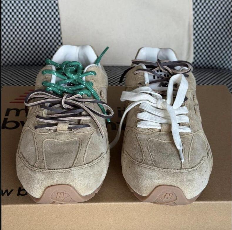 Miu Miu x New Balance 530 SL Suede Sneakers – Beige / Ecru