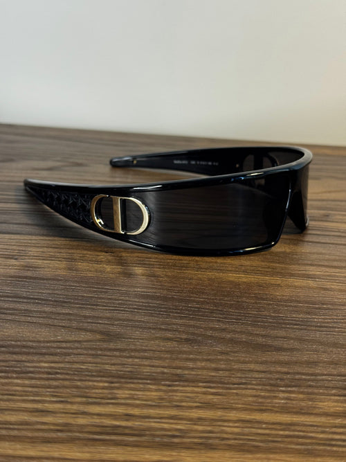 Dior VeryDior M1U Shield Sunglasses – Black