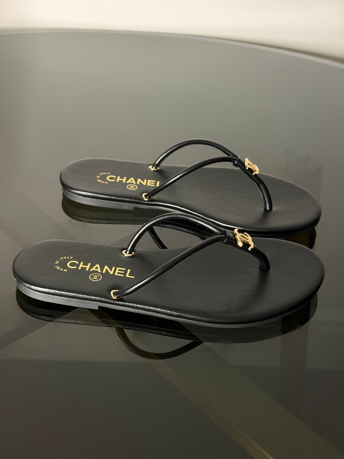 Chanel Classic CC Thong Sandals – Black / Gold