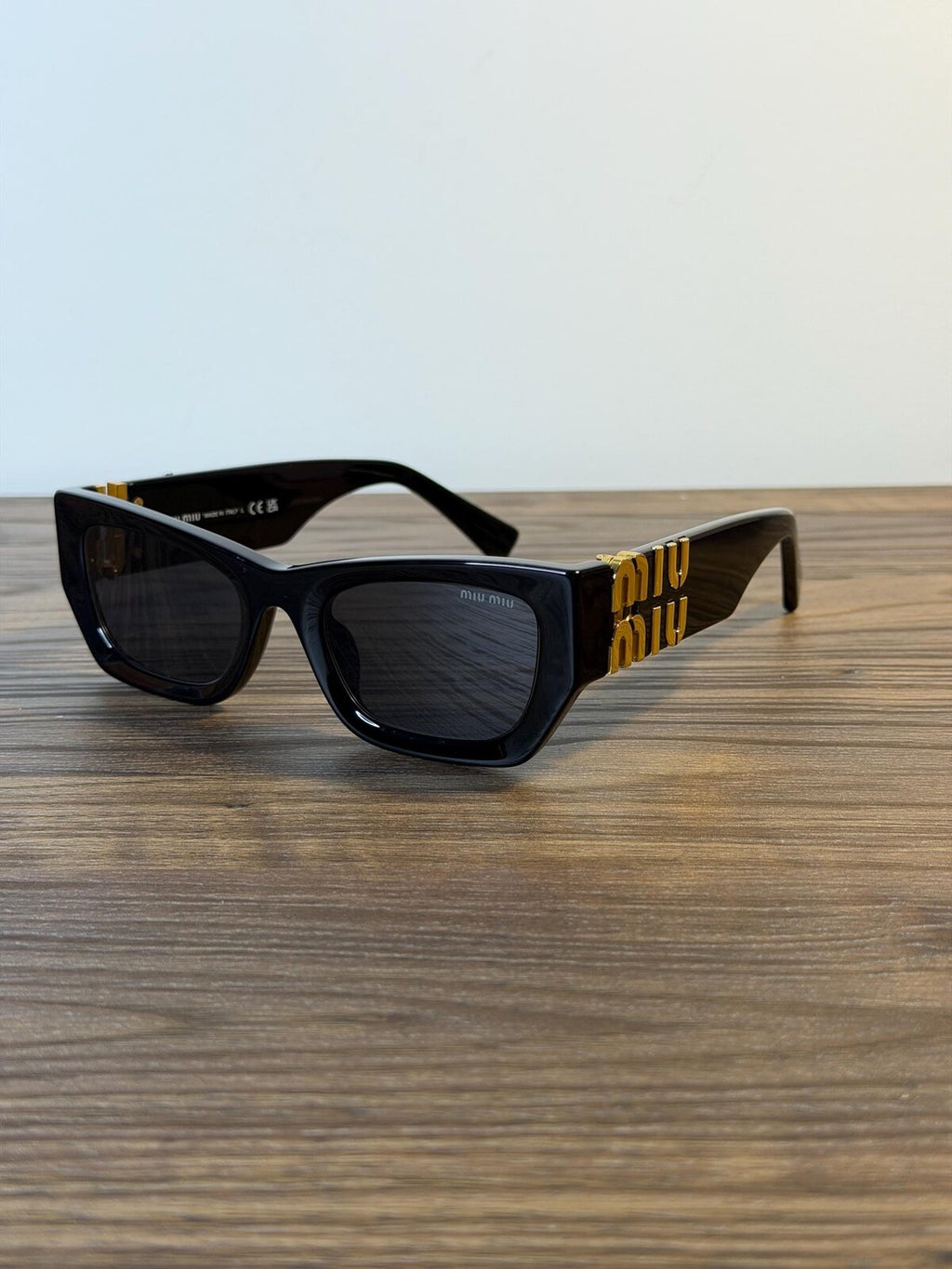 Miu Miu SMU 09W Sunglasses – Black / Gold