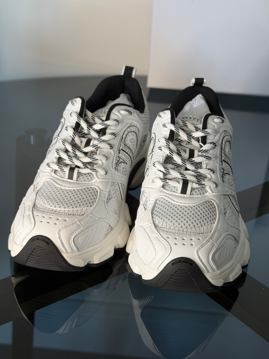 Dior Sneakers - White / Black