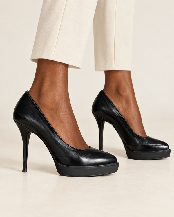 Gucci x Disney Mickey Mouse Platform Pumps – Black Patent
