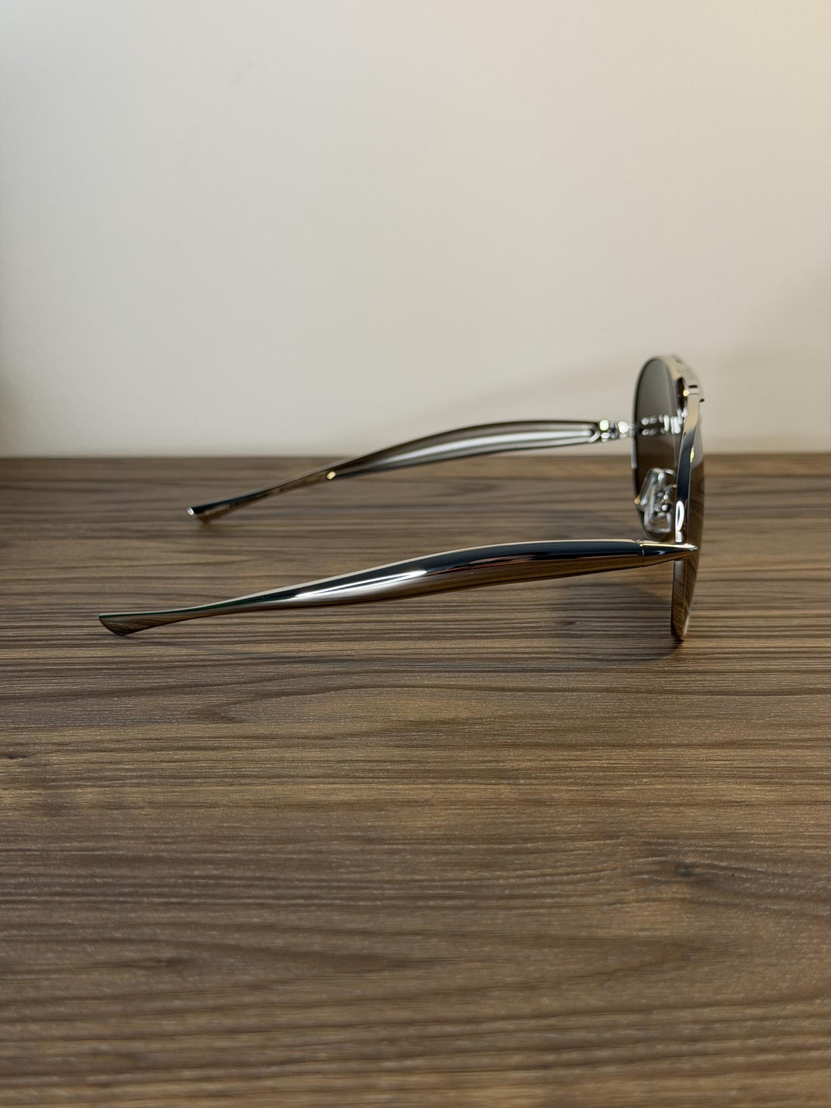Bottega Veneta BV1305S Silver Aviator Sunglasses – Mirrored Lens