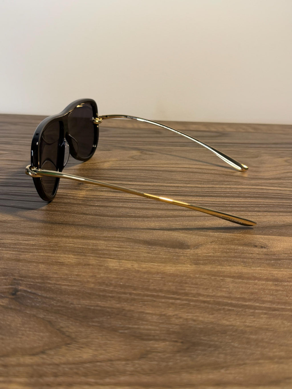Bottega Veneta BV1442S Aviator Sunglasses – Black / Dark Grey