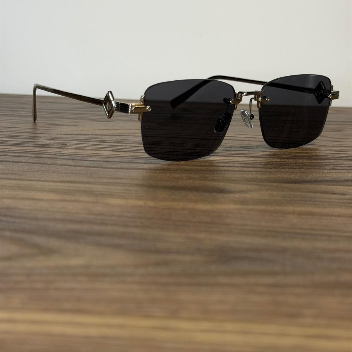 Dior CD Diamond S4U Sunglasses – Silver / Black / Dark Lenses