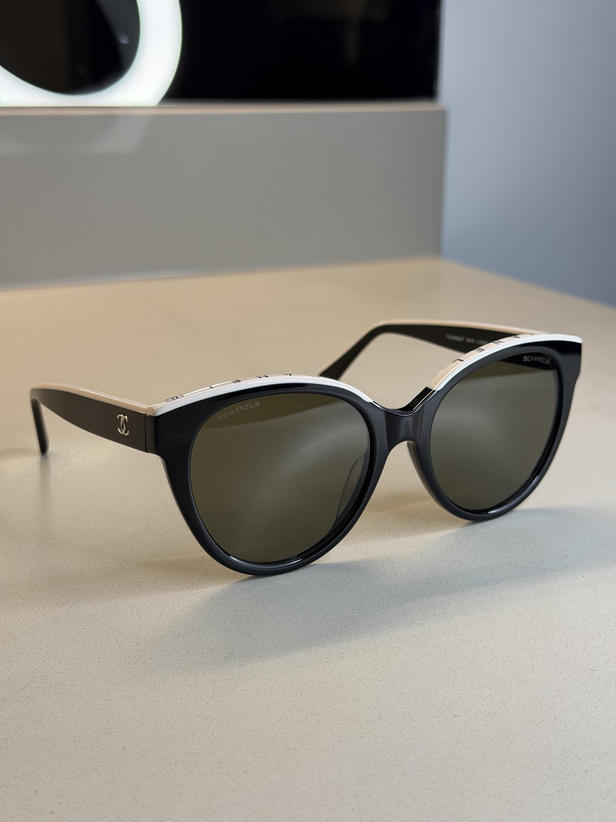 Chanel 5414 Sunglasses – Black / White