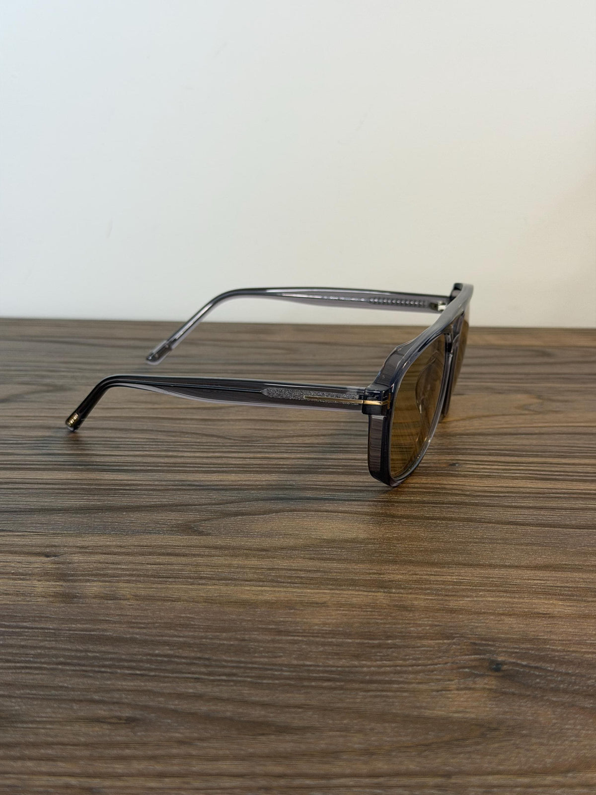 Tom Ford Rosco FT1022 Aviator Sunglasses – Smoky grey / Light Brown