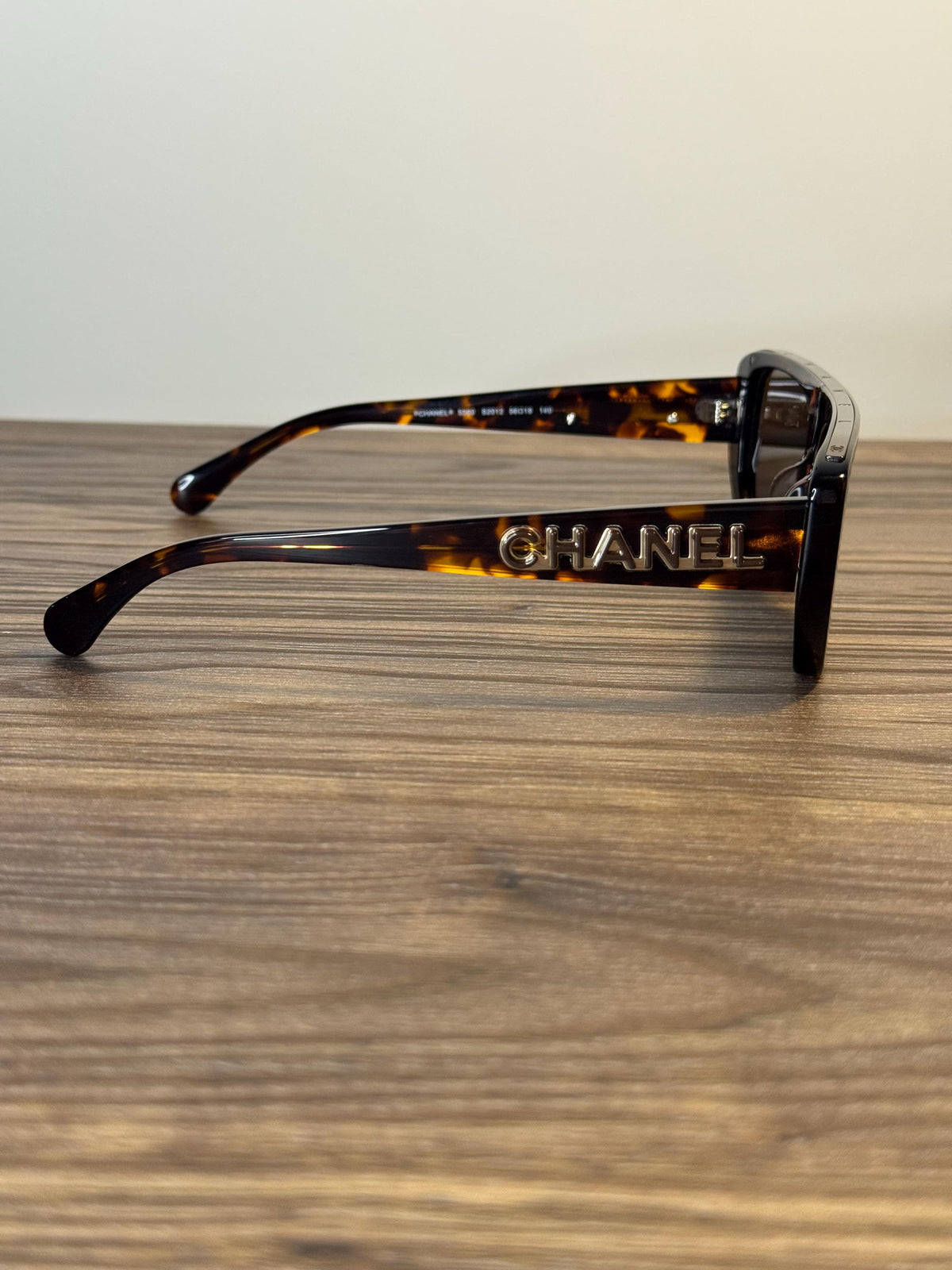 Chanel Cat-Eye Sunglasses – Dark Tortoiseshell