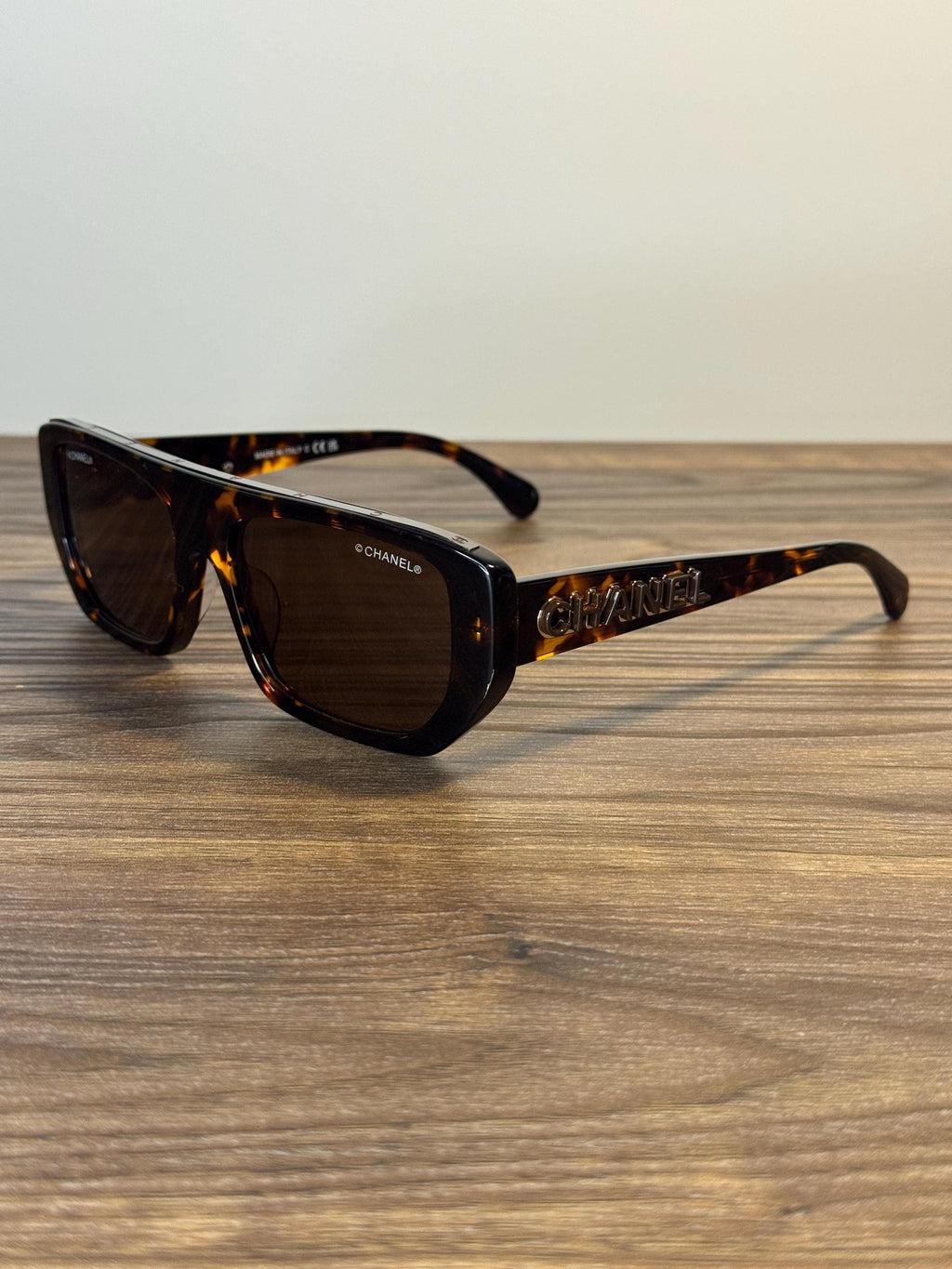 Chanel Cat-Eye Sunglasses – Dark Tortoiseshell