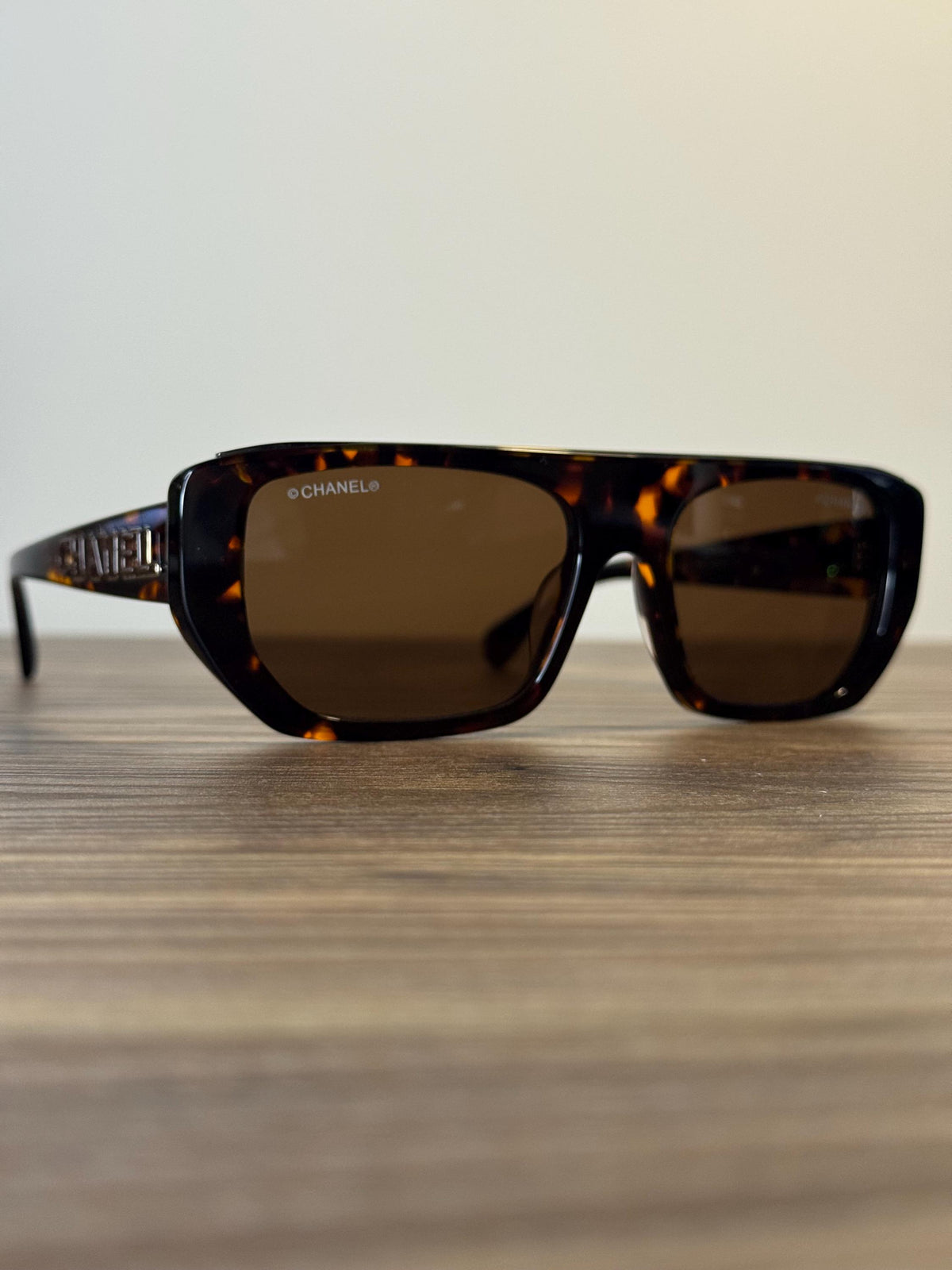 Chanel Cat-Eye Sunglasses – Dark Tortoiseshell