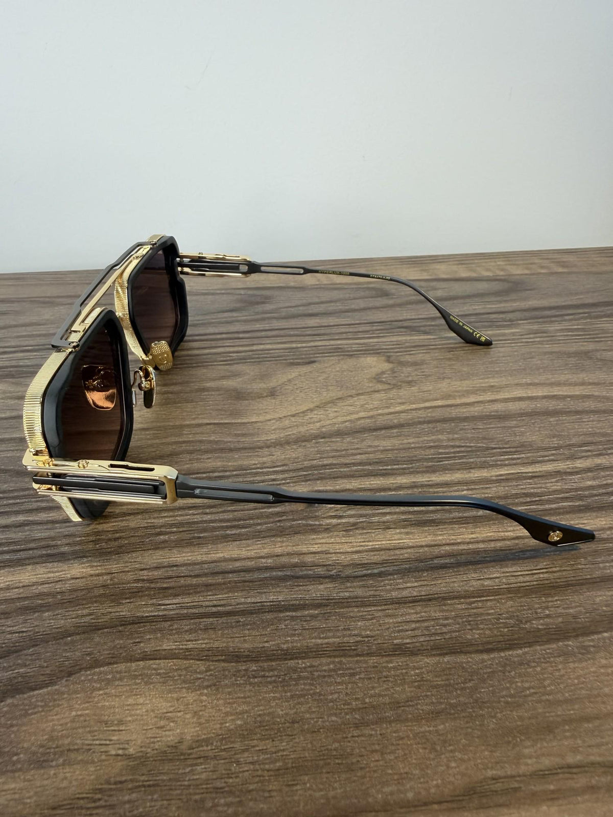 DITA Squared Aviator Hyperlux-1000 DTS470 Sunglasses – Matte Black, Gold Rivets