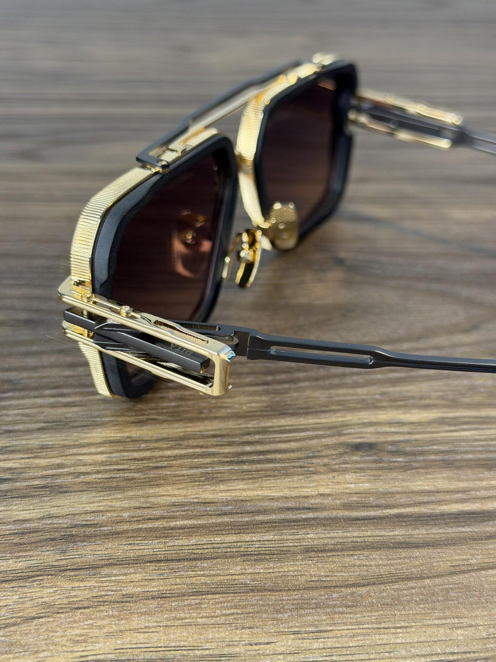 DITA Squared Aviator Hyperlux-1000 DTS470 Sunglasses – Matte Black, Gold Rivets