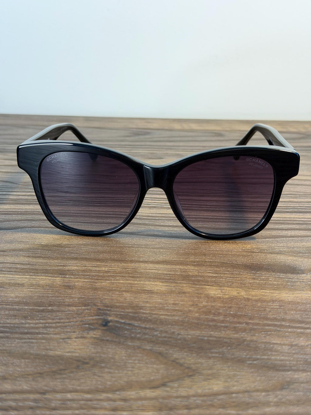 Chanel Sunglasses – Black / White pearls