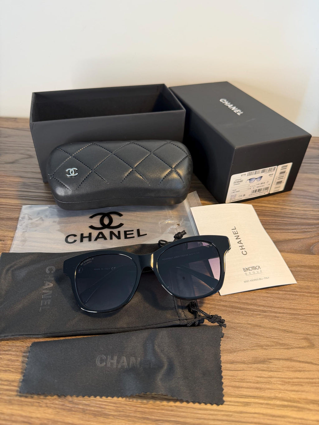 Chanel Sunglasses – Black / White pearls