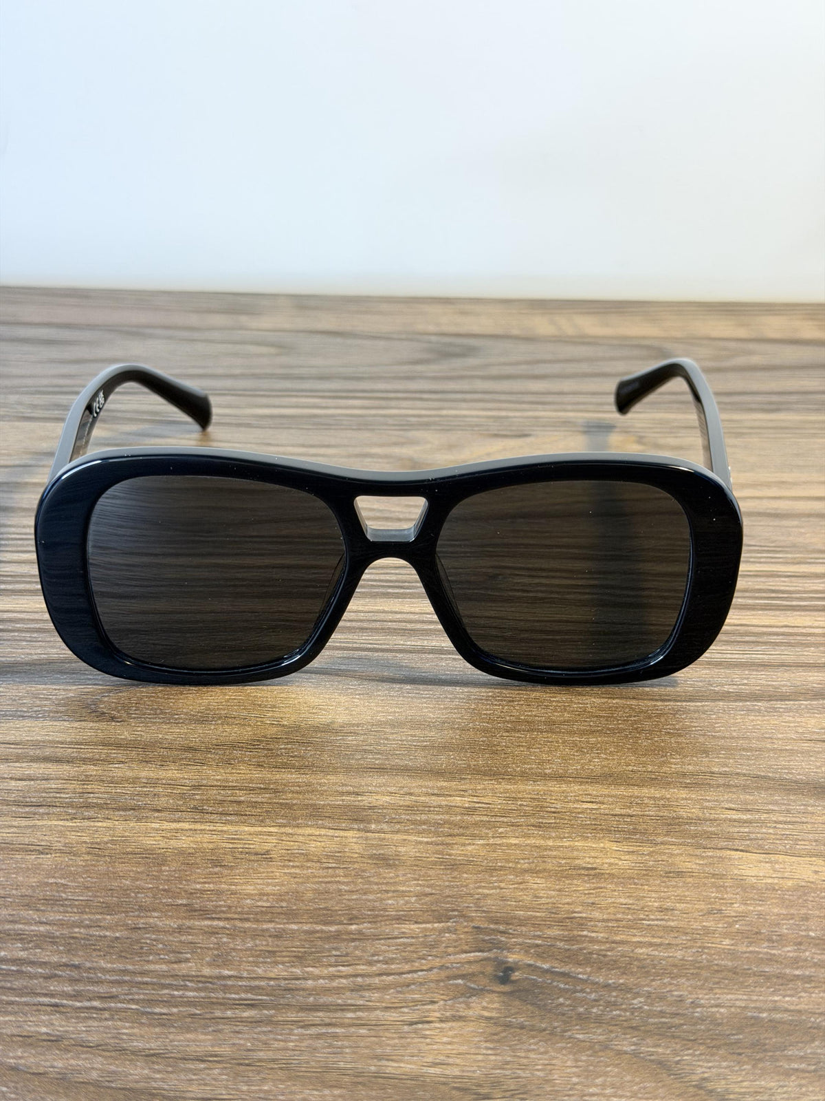 Celine CL40331U Triomphe Sunglasses – Black / Silver Triomphe Logo