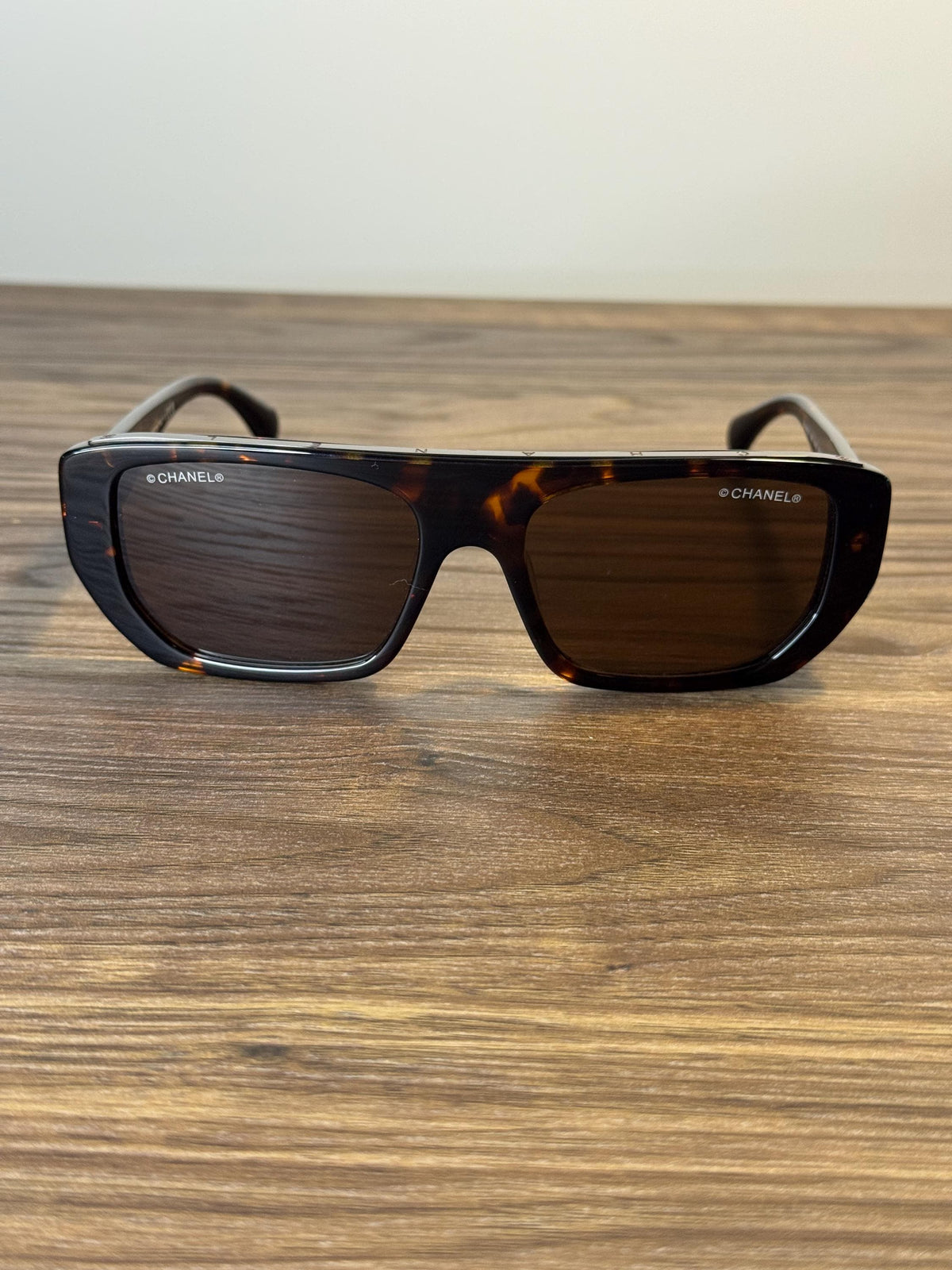 Chanel Cat-Eye Sunglasses – Dark Tortoiseshell