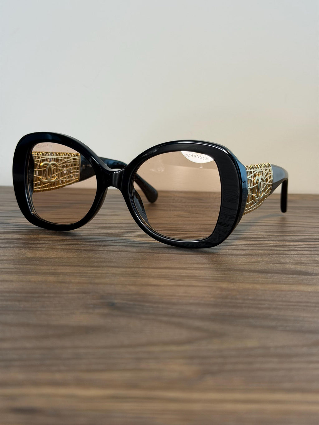 Chanel Round Sunglasses – Black Gold Filigree