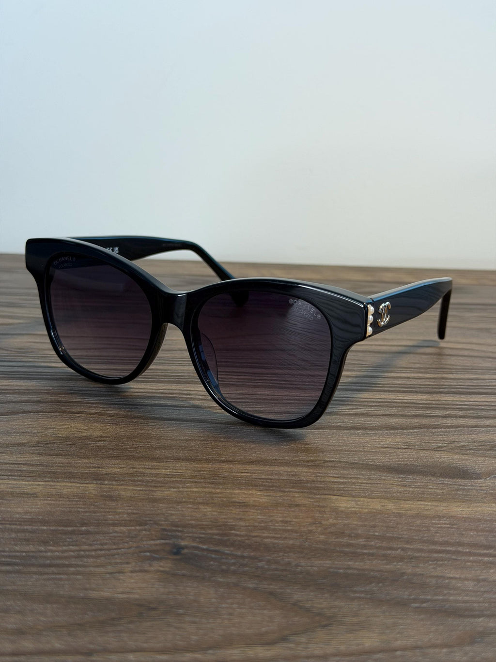 Chanel Sunglasses – Black / White pearls