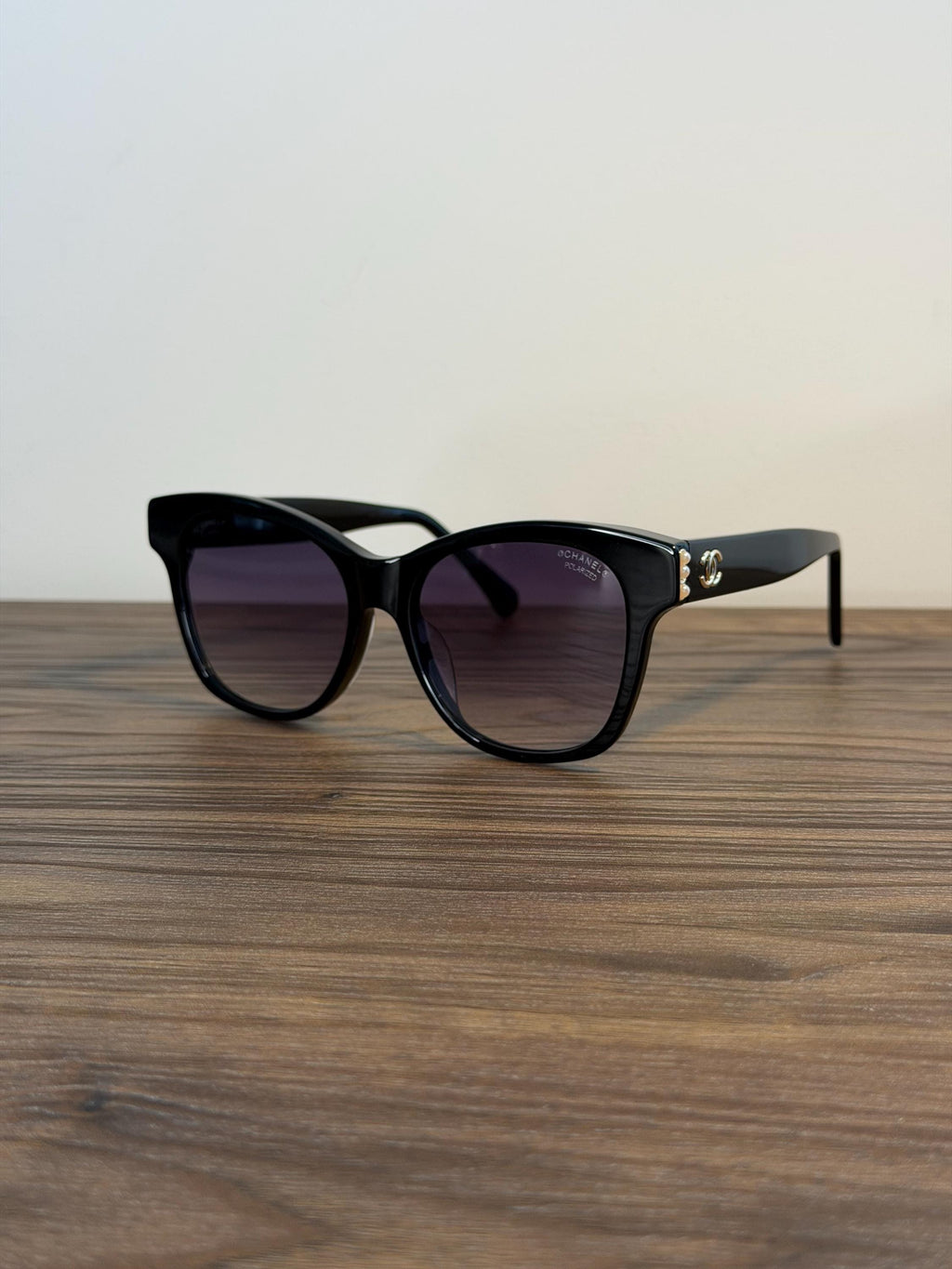 Chanel Sunglasses – Black / White pearls